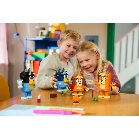 LEGO Bluey Brick-Built Familia Bluey 11217 466 piezas