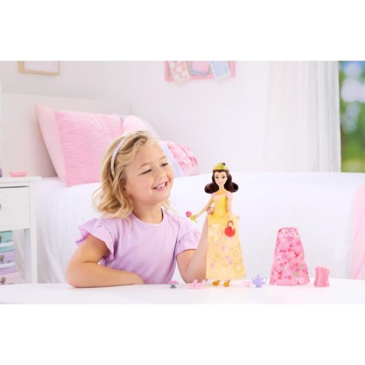 Muñeca Mattel Disney Princess Bella 2 en 1 295 mm con 9 accesorios
