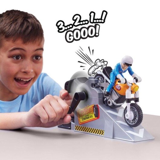 Bicicleta Acrobática Bandai Stuntman Stu Nitro Boost com Rampa e Figura