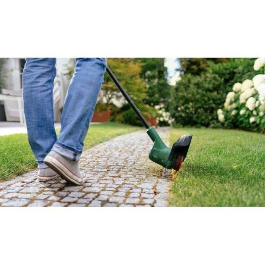 Akku-Rasenkantenschneider Bosch Easygrasscut 18V-230 23 cm, halbautomatische Schnurführung, EdgeSimple, 2.0Ah-Akku
