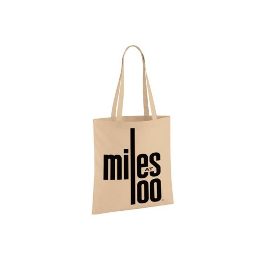 Bolsa Tote Miles Davis “miles 100” Negra En Tela Beige, Edición Estándar, Tipo Abierto Con Asas Cortas
