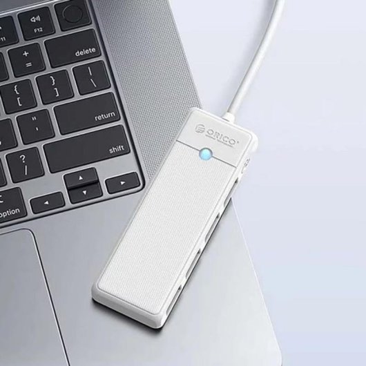 Hub Orico 4 portas 5 Gbit/s modelo PAPW4A-C3 com USB-C e USB-A