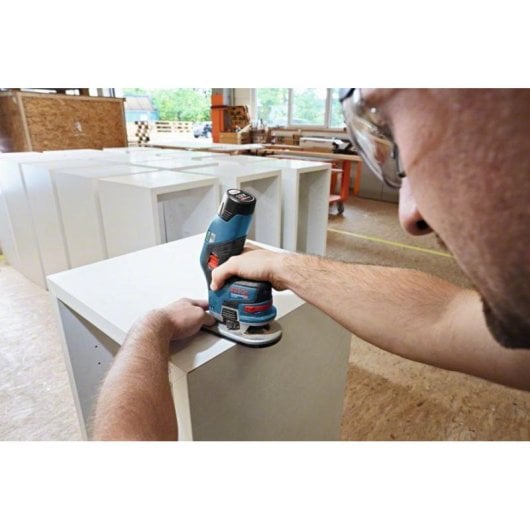 Kantenfräser kabellos Bosch Professional GKF 12V-8 13000 U/min 8 mm 2x3.0 Ah L-Boxx
