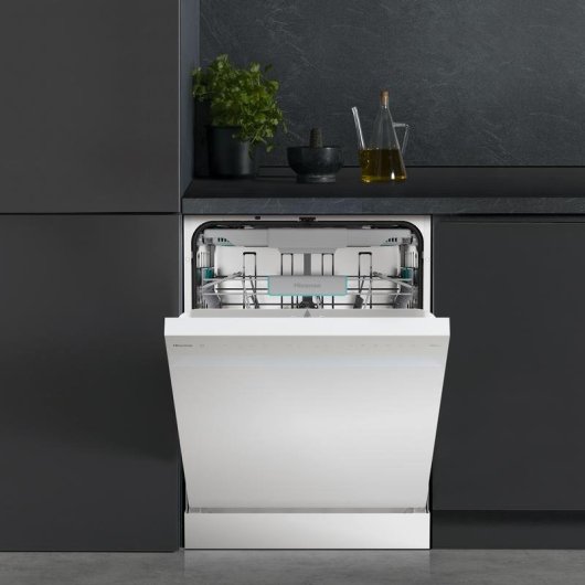 Lavavajillas Hisense HS663A90WUK 16 servicios A con función AquaStop y secado automático