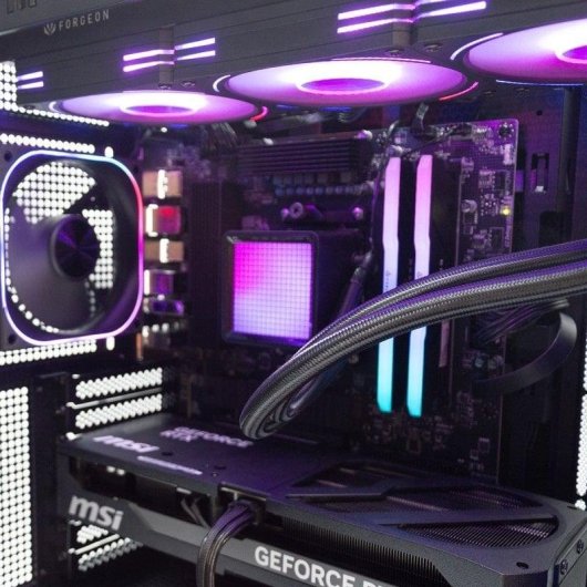 PcCom Imperial AMD Ryzen 7 9800X3D / 32GB / 1TB SSD / RTX 5070 Ti / Windows 11 Home