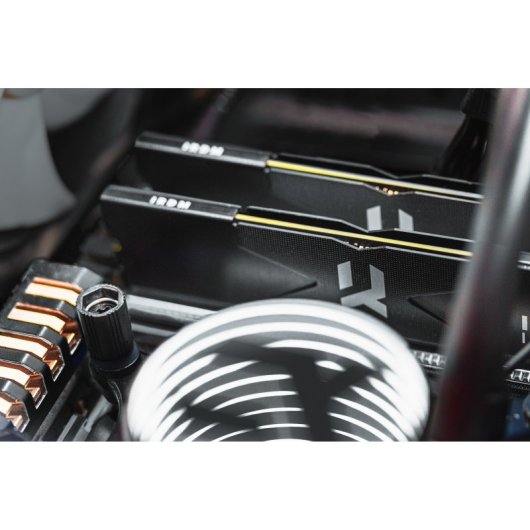 Mémoire RAM Goodram IRDM 16Go 1x16Go DDR5 8000MHz CL36 Noir DIMM