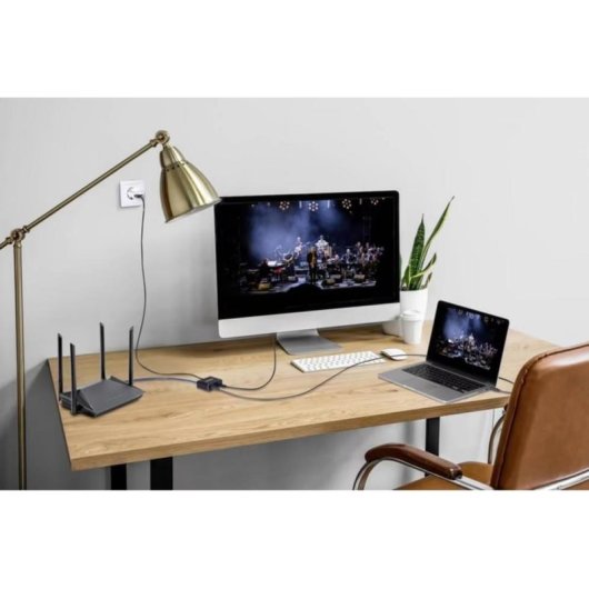 Switch SpeaKa Professional SP-GNS-240 1 RJ45 Eingang 2 USB-C Ausgänge