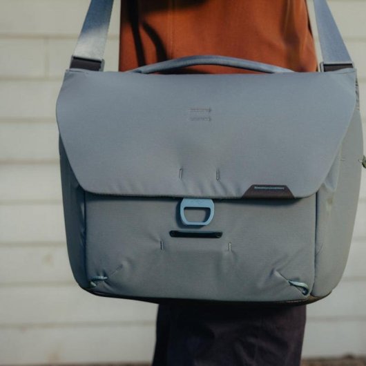 Messenger Tasche Peak Design Everyday Messenger 13L Blau