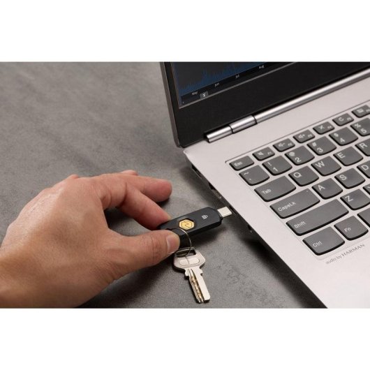 Zutrittskontrolle Kensington VeriMark NFC+ USB-C Schlüsselanhänger 10 Benutzer Sicherheit