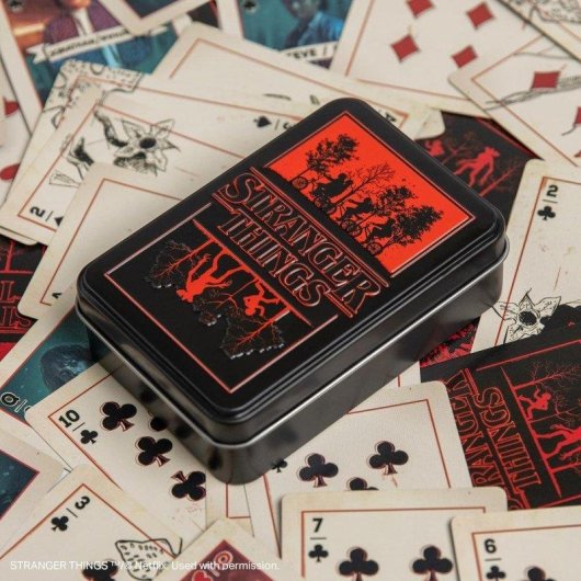 Baralho Paladone Stranger Things Caixa Metal Colecionável