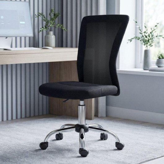 Silla de escritorio Welltin 921-226BK malla negra sin brazos altura ajustable