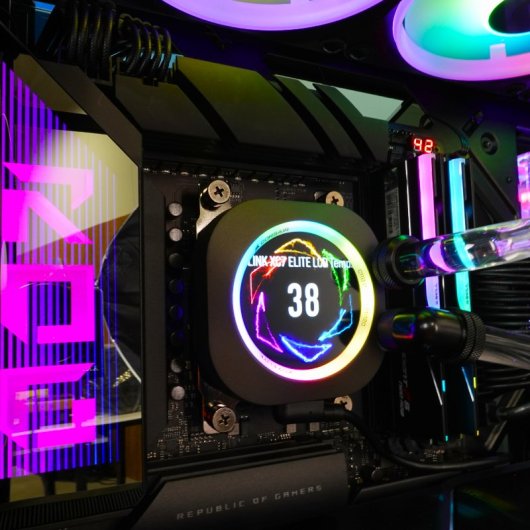 PcCom Custom Ryzen 9 9950X3D2 / 64 GB / 4TB SSD / RTX 5090 / Windows 11 Pro Hyperion