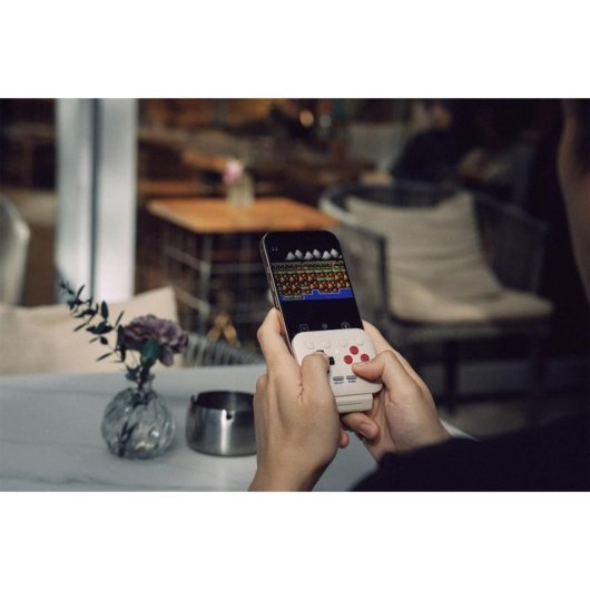 Controlador 8BitDo FlipPad G Classic Edition USB-C para dispositivos moveis