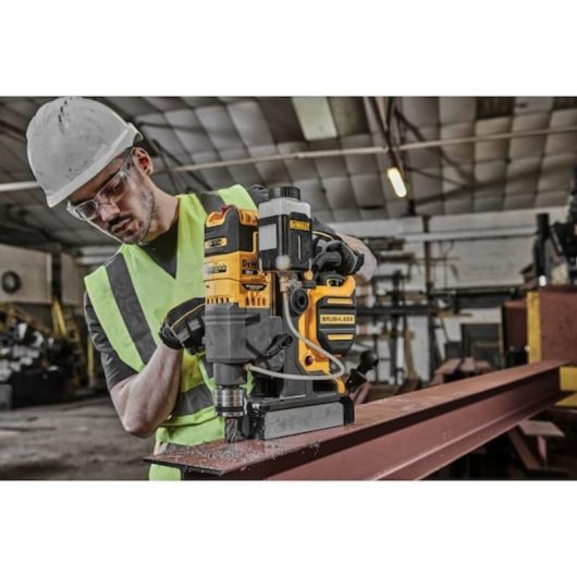 Perceuse droite DeWALT DCD1623N-XJ Batterie et LED