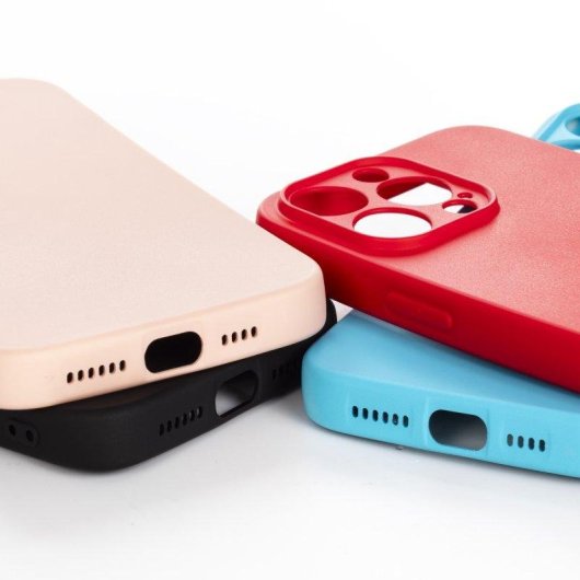 Coque silicone Dam Electronics Essential avec protection caméra pour iPhone 14