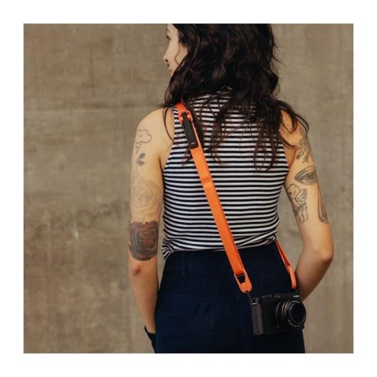 Tracolla Peak Design Leash per fotocamera digitale in pelle arancione