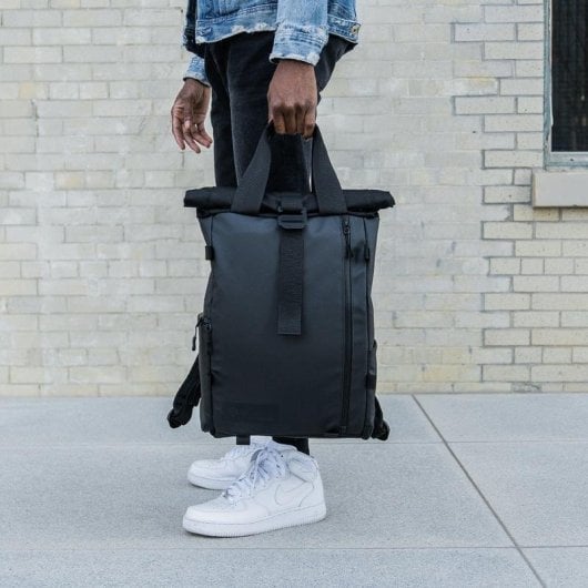 Zaino WANDRD PRVKE Lite Nero con Compartimento Portatile