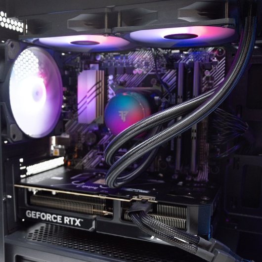 PcCom Imperial AMD Ryzen 7 5800X3D / 32GB / 1TB SSD / RTX 5070 / Windows 11 Home