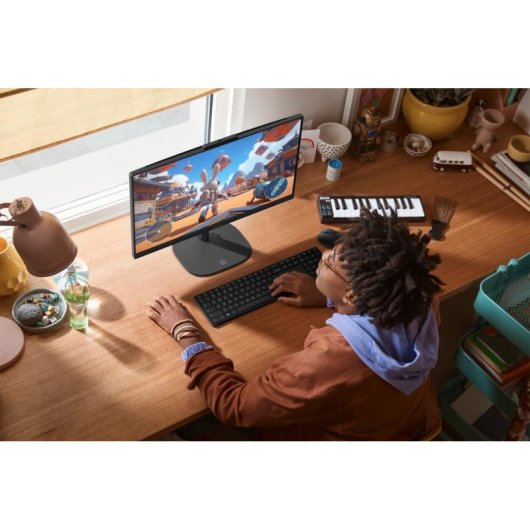 Ordenador Todo en uno HP OmniStudio 24-cu0008ns Intel Core 5 120U 16GB 512GB SSD Intel Graphics 23.8" Windows 11 Home Blanco