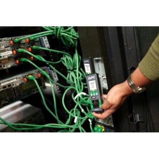 Steckdosenleiste APC NetShelter APDU10450SW 48 geschaltete Steckplätze LCD