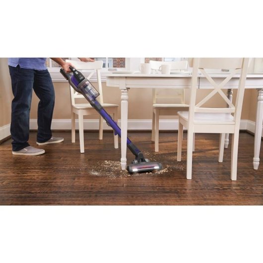 Aspiradora sin Bolsa Black & Decker BHFEV182CP-QW 40W 58 min Antienredos Violeta