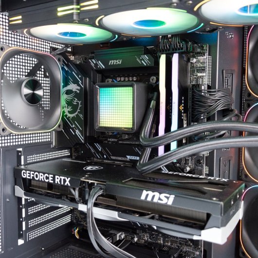 PcCom Ultimate Intel Core Ultra 7 265K / 32GB / 2TB SSD / RTX 5080 / Windows 11 Pro