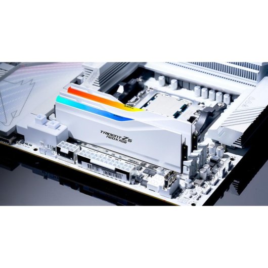 Arbeitsspeicher RAM G.Skill Trident Z5 NeoX RGB 32GB 2x16GB DDR5 6000MHz CL30 AMD EXPO Weiß