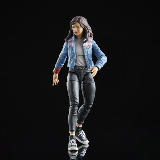 Figura América Chávez Doctor Strange In The Multiverse Of Madness Con Build-a-figure Marvel Legends Articulada 15 Cms