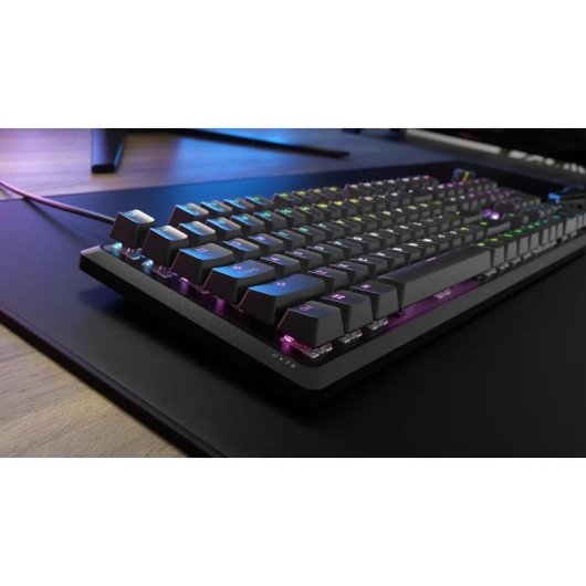 Teclado Corsair K70 completo com switches CORSAIR MLX Red e retroiluminação