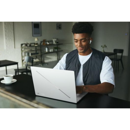 Portátil ASUS ROG Zephyrus G16 GU606AR-TB011W 16" Intel Core Ultra 9 386H 32GB 1TB SSD RTX 5070 Ti Windows 11
