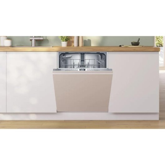 Lavavajillas Bosch Serie 4 SMV4HTX11E 13 servicios C con Wi-Fi y AquaStop