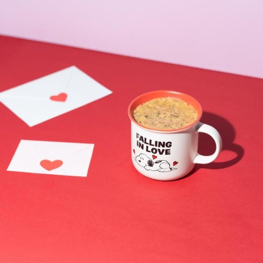 Taza Falling In Love Snoopy Cerámica 320 Mls