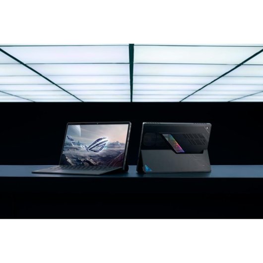 Portatile ASUS ROG Flow Z13 GZ302EA-RU074W 13,4" AMD Ryzen AI Max+ 395 32GB 1TB SSD Radeon 8060S Windows 11