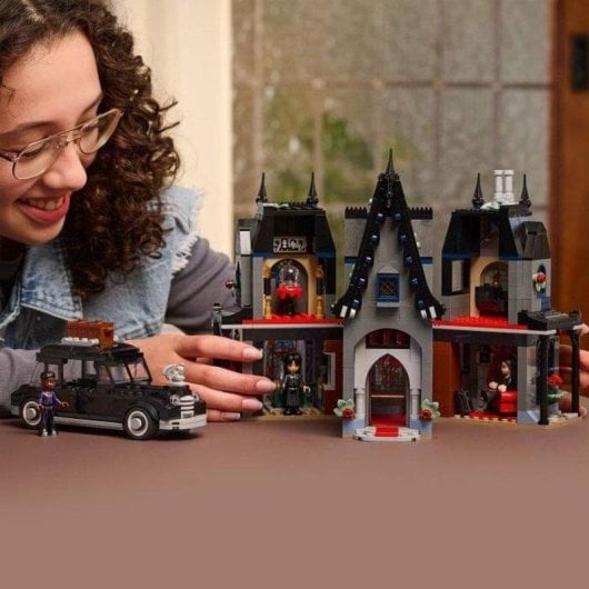 LEGO Wednesday Casa de Morticia 76786 1002 piezas