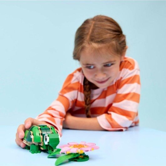 LEGO Creator 3 en 1 Tortuga con Flor de Nenúfar 31377 124 piezas