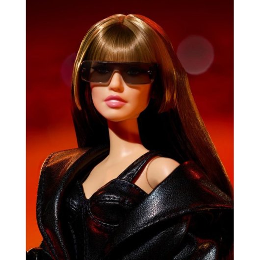 Boneca Barbie Signature Miley Cyrus com suporte