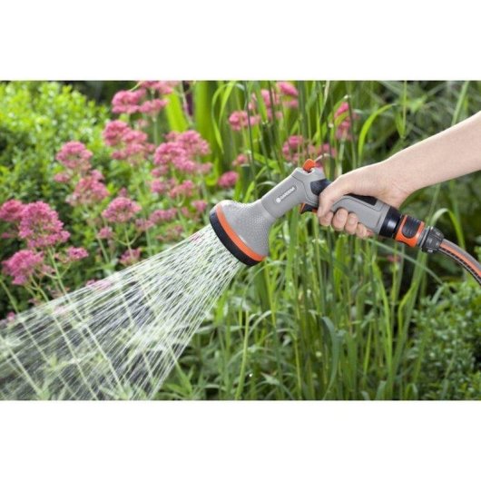 Pistola de rega Gardena Comfort com jato de chuva ajustável