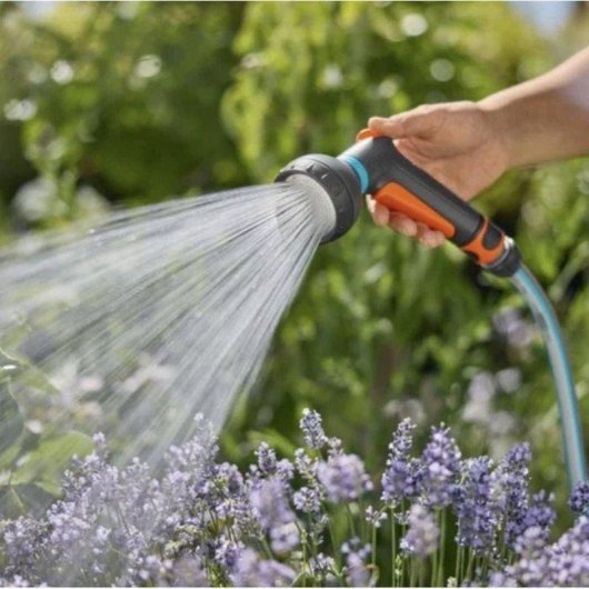 Spritzpistole Gardena Classic mit Aquastop und Schnellkupplung