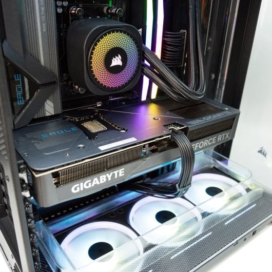 PcCom Imperial AMD Ryzen 7 9800X3D / 32GB / 1TB SSD / RTX 5070 Ti 16GB / Windows 11 Home
