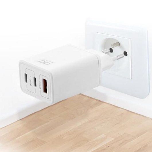Caricatore TnB CHGAN65W GaN 65W 2 USB-C USB-A Bianco