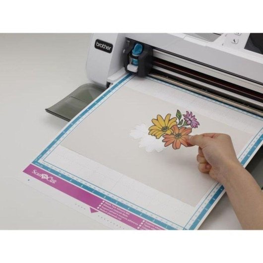 Máquina de corte y escaneo Brother ScanNCut CM300 Pantalla Táctil 600 Motivos