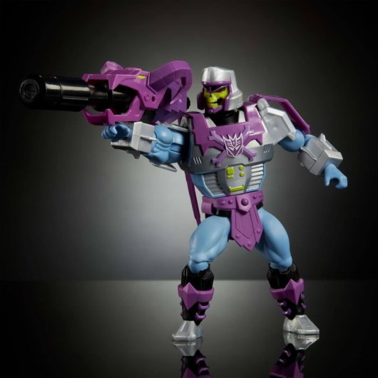 Figura Megatron Armadura Skeletor Masters Of The Universe X Transformers Articulada 14 Cms