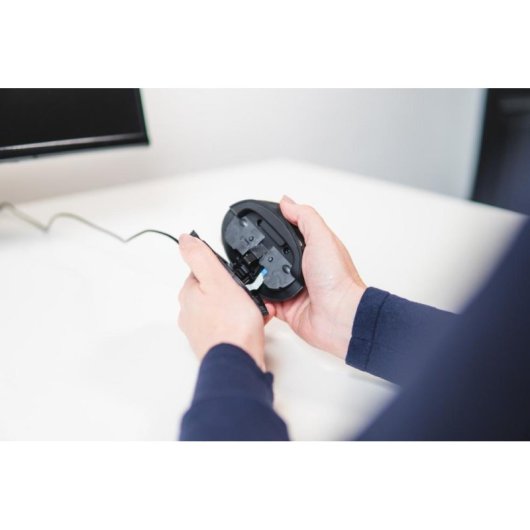 Ratón BakkerElkhuizen Oyster con cable USB 1200 DPI negro y plata vertical
