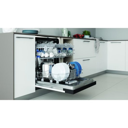 Lavastoviglie Indesit I3B L634 B 14 Coperti Classe D 44 dB