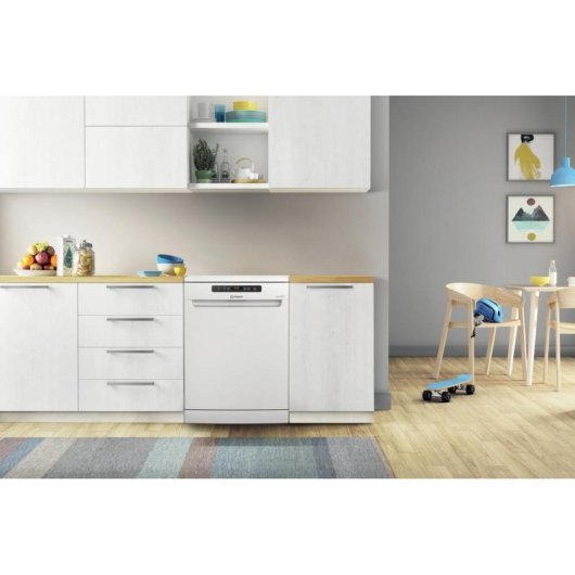 Lavastoviglie Indesit IN2FFC14BN6 14 Coperti C 44 dB silenziosa