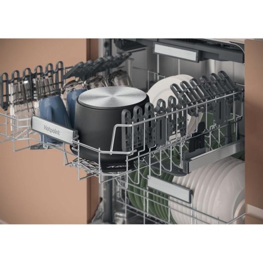 Lavastoviglie Hotpoint HM7 42 L 15 Coperti C integrata 42 dB