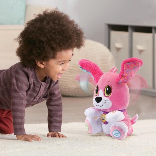 Pelucia interactiva VTech Doggie Talk to Me rosa para criancas