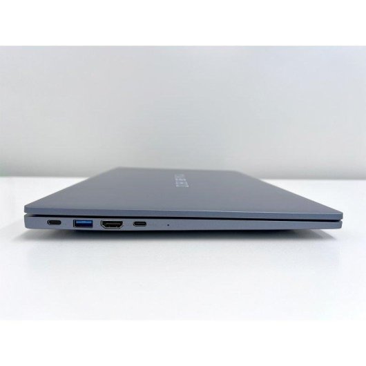 Portatile Yashi Hammer 15.6" AMD Ryzen 7 7730U 8GB 512GB SSD Radeon Graphics Windows 11 Pro