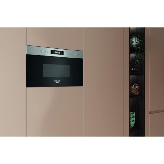 Microondas Hotpoint HAM K11O X 22 L 750 W con vapor