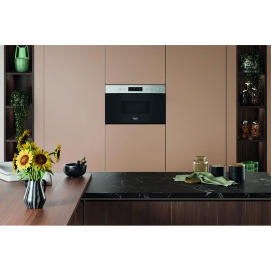 Microondas Hotpoint HAM K11O X 22 L 750 W con vapor